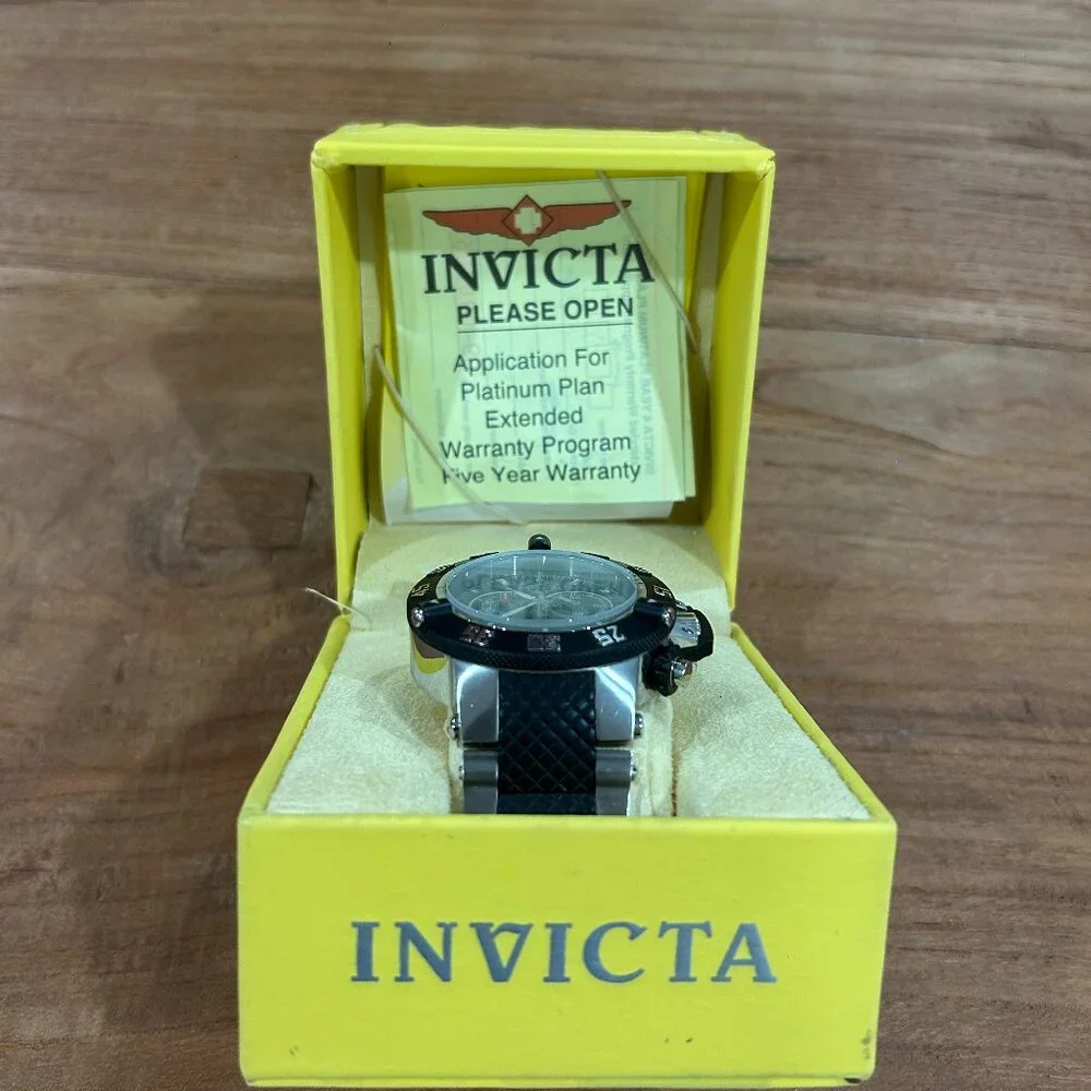 Invicta 4696 Subaqua Noma Men's Chronograph Quartz Watch - Picture 3 of 7